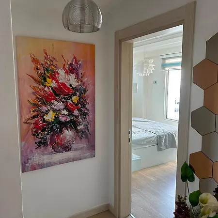 In Cevahir Sky 1 Floor Скопье